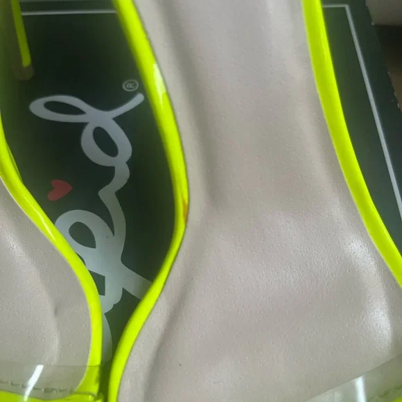 Neon Heels - Picture 5 of 9